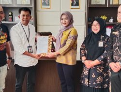 Ketua DPRD Bone Terima Hasil Penetapan Bupati dan Wakil Bupati Bone Terpilih